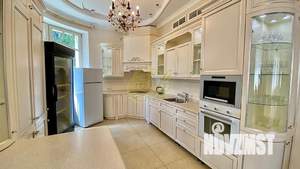 Дом 900м², 3-этажный, посуточно,