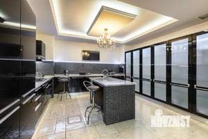 Дом 680м², 4-этажный, посуточно,