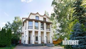 Дом 400м², 3-этажный, посуточно,