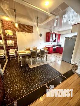 Коттедж 240м², 3-этажный, на длительный срок,