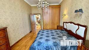 Дом 1000м², 3-этажный, посуточно,