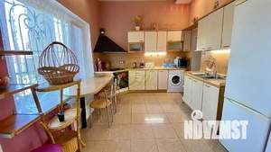 Дом 430м², 3-этажный, посуточно,