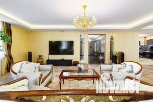 Дом 680м², 3-этажный, посуточно,