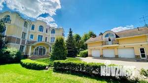 Дом 900м², 3-этажный, посуточно,