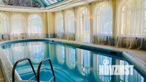 Дом 1000м², 3-этажный, посуточно,