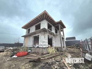 Дом 211м², 2-этажный, участок 6 сот.