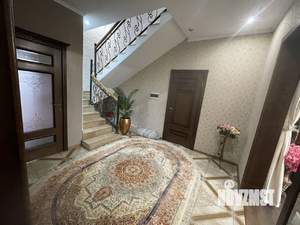 Коттедж 328м², 3-этажный, участок 6 сот.