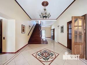 Дом 800м², 4-этажный, участок 22 сот.