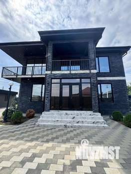 Дом 182м², 2-этажный, участок 8 сот.