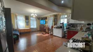 Дом 220м², 2-этажный, участок 12 сот.