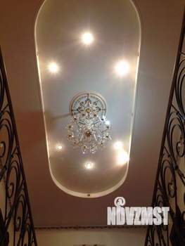 Коттедж 290м², 2-этажный, участок 6 сот.