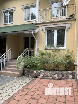 Таунхаус 254м², 3-этажный, участок 3 сот.