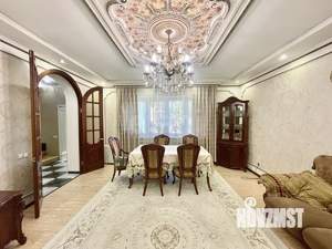 Дом 179м², 2-этажный, участок 11 сот.