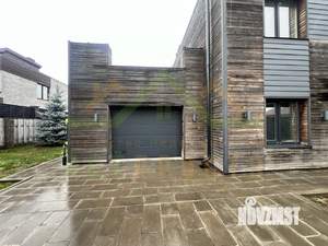 Дом 281м², 2-этажный, участок 9 сот.