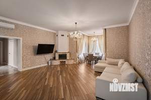 Дом 228м², 2-этажный, участок 9 сот.