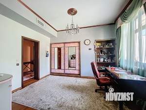 Дом 800м², 4-этажный, участок 22 сот.