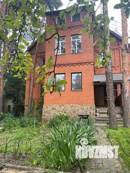 Дом 750м², 3-этажный, участок 10 сот.