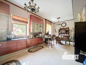 Дом 800м², 4-этажный, участок 22 сот.