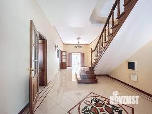 Дом 800м², 4-этажный, участок 22 сот.