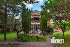 Дом 500м², 3-этажный, участок 50 сот.