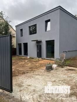 Коттедж 140м², 2-этажный, участок 4 сот.