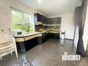 Коттедж 328м², 3-этажный, участок 6 сот.