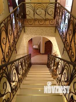 Коттедж 290м², 2-этажный, участок 6 сот.