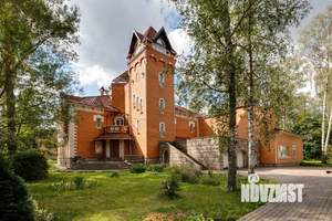 Дом 1022м², 3-этажный, участок 58 сот.