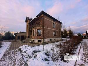 Дом 769м², 4-этажный, участок 24 сот.