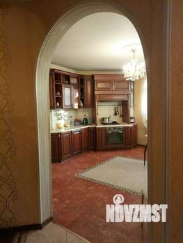 Коттедж 290м², 2-этажный, участок 6 сот.