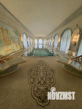 Дом 6961м², 3-этажный, участок 213 сот.