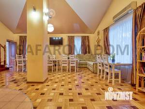 Дом 400м&sup2;, 3-этажный, посуточно, 