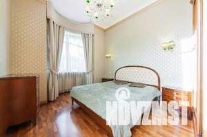 Дом 1142м&sup2;, 4-этажный, посуточно, 