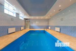 Дом 762м&sup2;, 3-этажный, посуточно, 