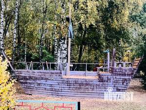 Дом 275м&sup2;, 3-этажный, на длительный срок, 