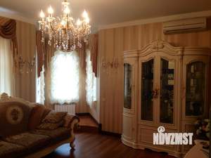 Таунхаус 290м², 3-этажный, на длительный срок, 