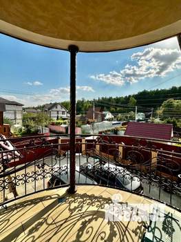 Дом 450м&sup2;, 3-этажный, посуточно, 