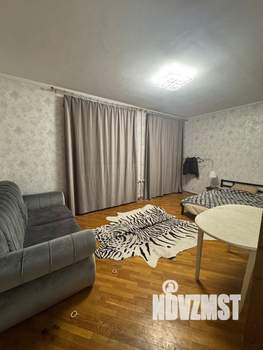 Дом 550м&sup2;, 3-этажный, на длительный срок, 