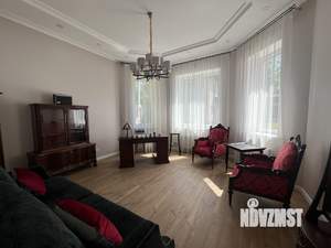 Дом 300м², 2-этажный, на длительный срок, 