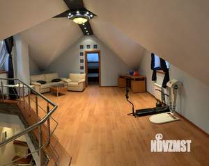 Дом 180м&sup2;, 2-этажный, на длительный срок, 