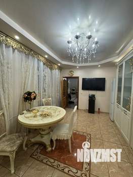 Дом 550м&sup2;, 3-этажный, на длительный срок, 