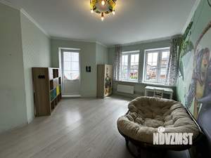 Таунхаус 180м², 4-этажный, на длительный срок, 
