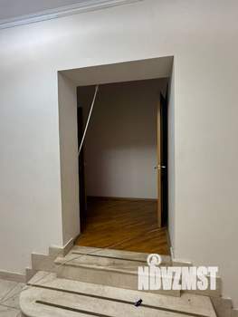 Коттедж 500м&sup2;, 4-этажный, на длительный срок, 