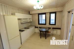 Дом 70м², 2-этажный, на длительный срок, 