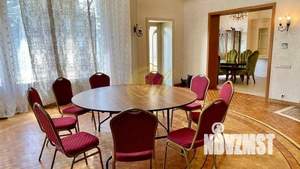 Дом 1000м², 3-этажный, посуточно, 