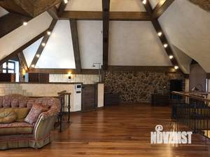 Коттедж 220м², 2-этажный, на длительный срок, 