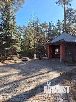 Коттедж 500м&sup2;, 3-этажный, на длительный срок, 