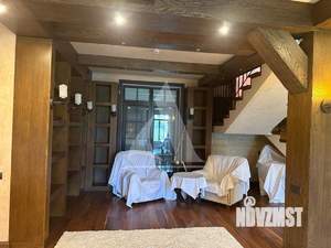 Дом 220м², 2-этажный, на длительный срок, 