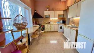 Дом 400м², 3-этажный, посуточно, 