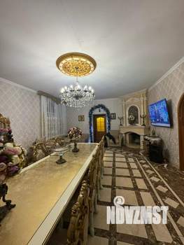 Дом 550м&sup2;, 3-этажный, на длительный срок, 